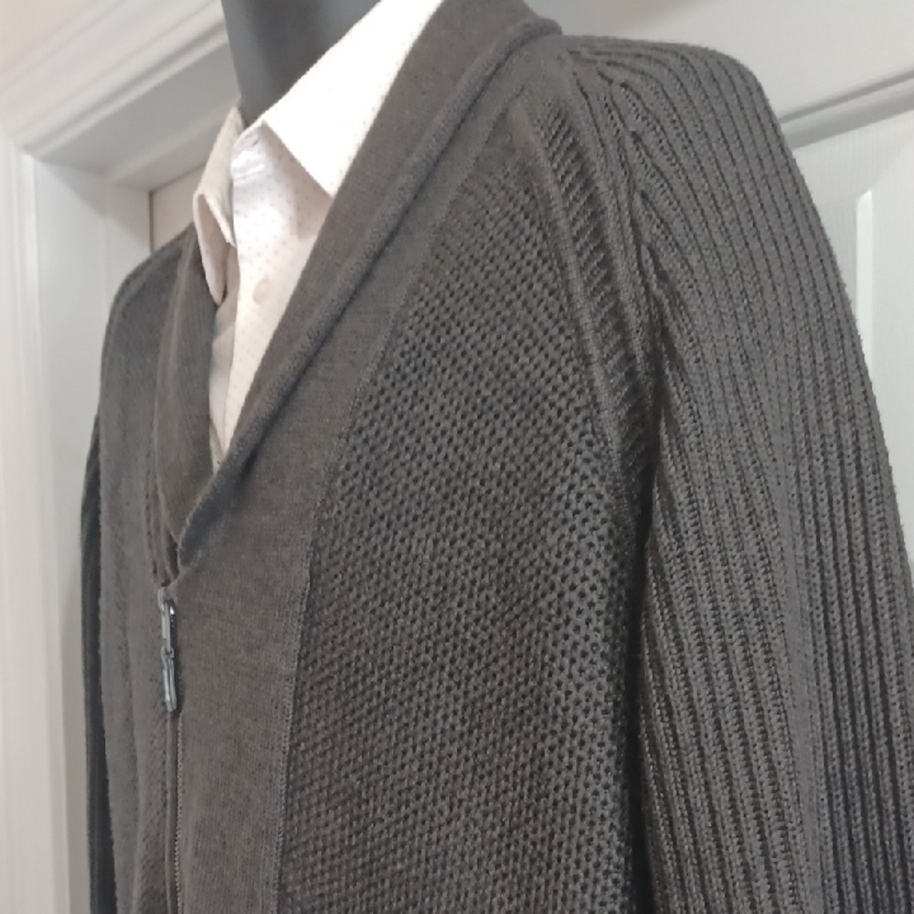 Calvin Klein Men's Dark Olive Green Zip-Up Sweater - Picture 4 of 8